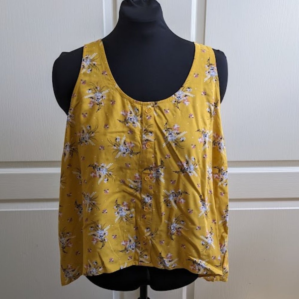 Love Fire Top (never worn) - casual cropped swing button front tank top